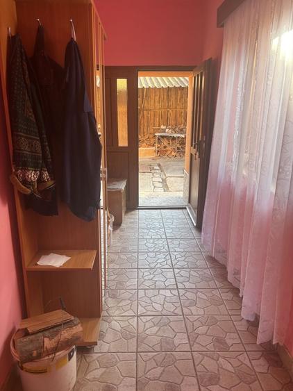 Casă individuală cu 3 camere cu Canalizare în Dumbrăvița