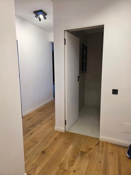 Apartament cu 3 camere decomandat în Aviației