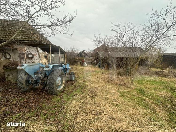Casă cu 4 camere cu Teren 6197 Mp în Micula
