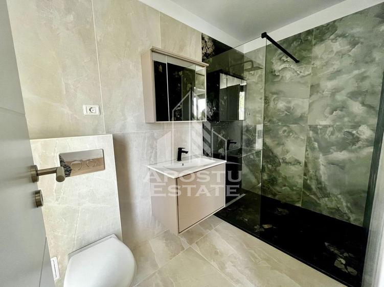 Casă cu 3 camere cu Teren 250 Mp în Plopi