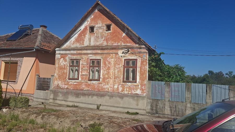 Casă individuală cu 3 camere cu Canalizare în Gherteniș