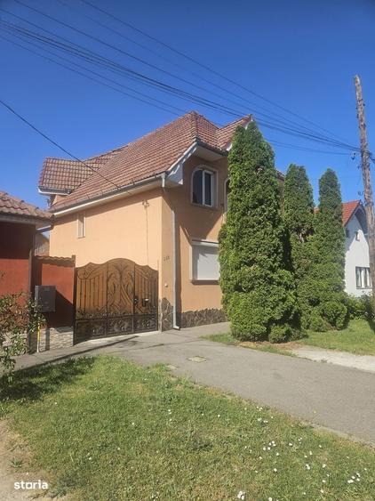 Casă cu 4 camere cu Teren 650 Mp în Iosia