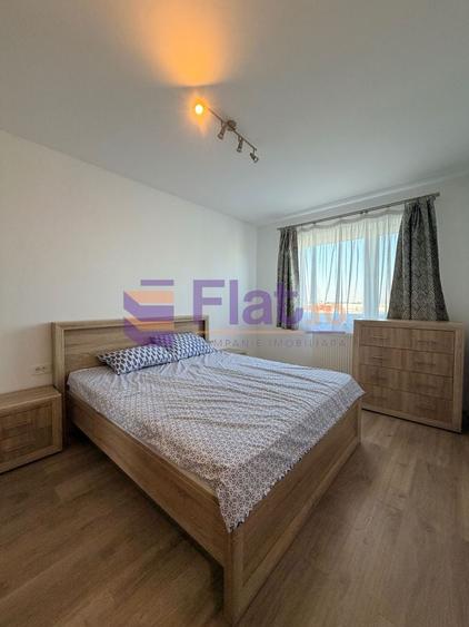 Apartament cu 2 camere decomandat în Tractorul