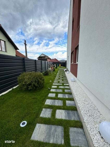 Casă cu 4 camere în Săsar