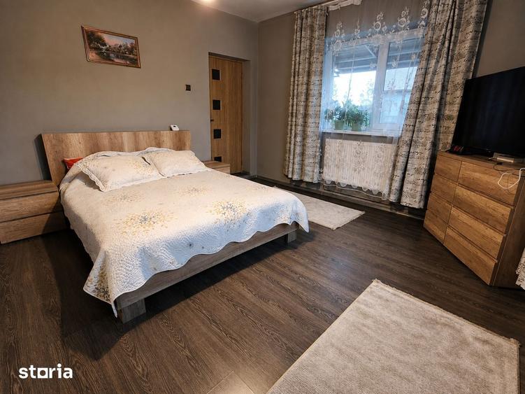 Casă cu 4 camere cu Teren 600 Mp în Ernei