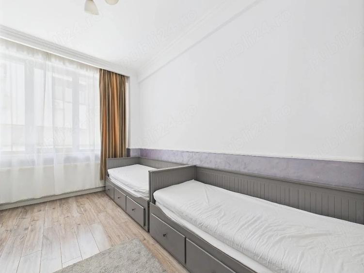 Apartament cu 3 camere semidecomandat în Dămăroaia
