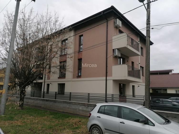 Proprietar inchiriez apartament 2 camere in bloc nou in zona Mehala