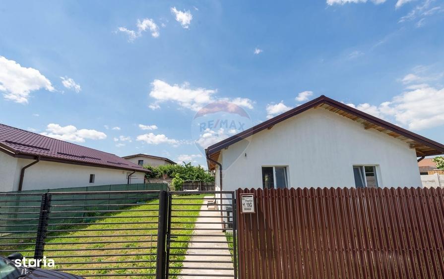 Casă cu 3 camere în Brănești