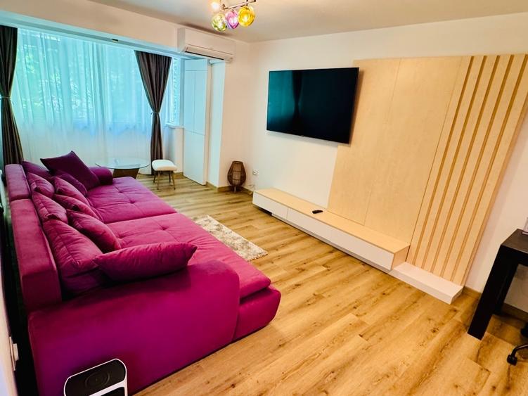 Apartament cu 3 camere decomandat, mobilat în Rovine