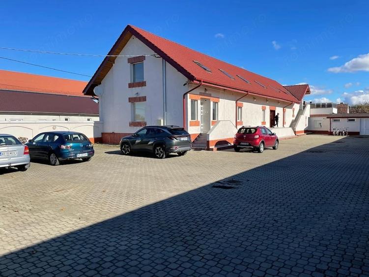 Spațiu comercial, de 700 mp, în Periferie