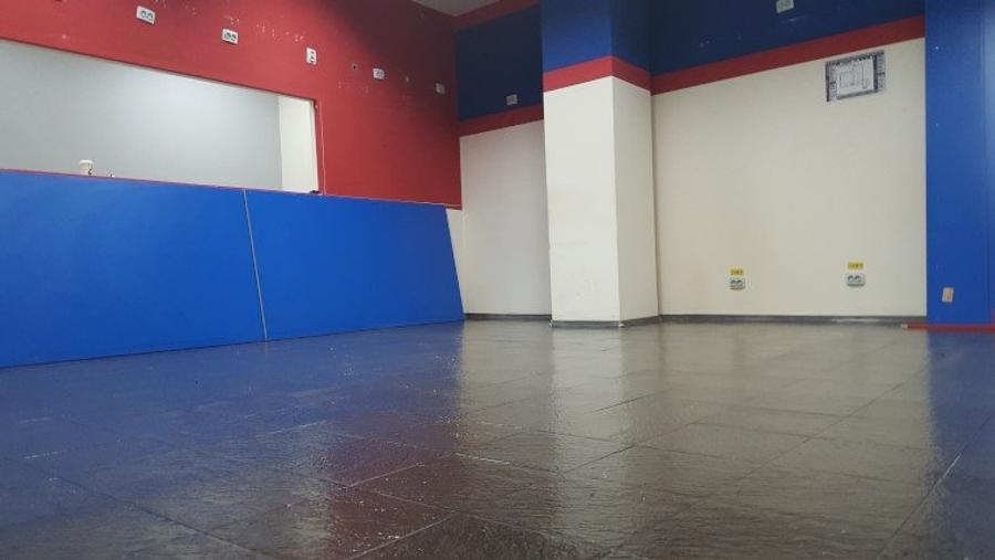 Spațiu comercial, de 80 mp, în Militari