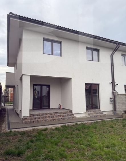 Duplex cu 4 camere cu Canalizare în Lugoj