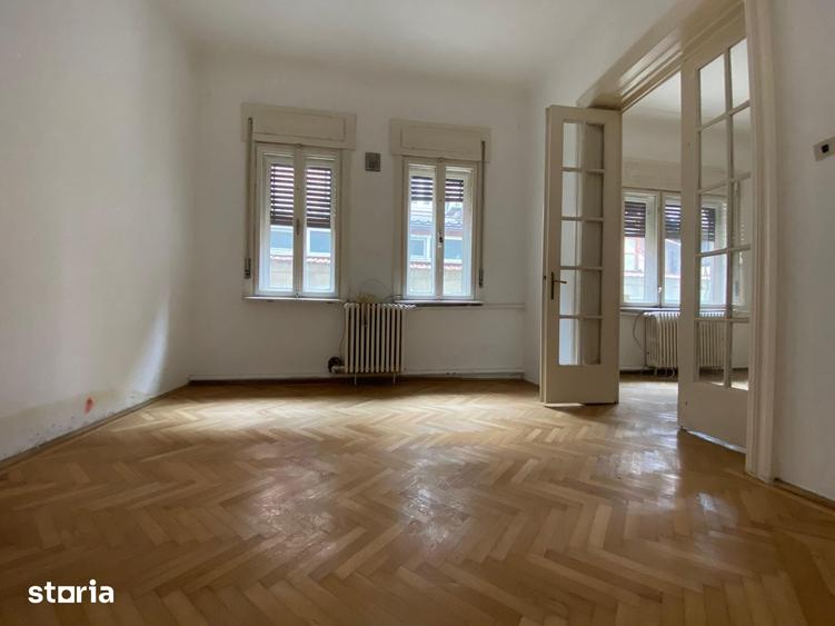 Casă cu 4 camere semidecomandat cu Teren 204 Mp în Floreasca