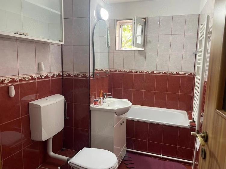 Inchiriez apartament 2 camere, zona Lipovei - 1