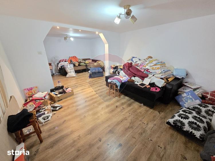 Casă cu 3 camere cu Teren 1000 Mp în Țifești