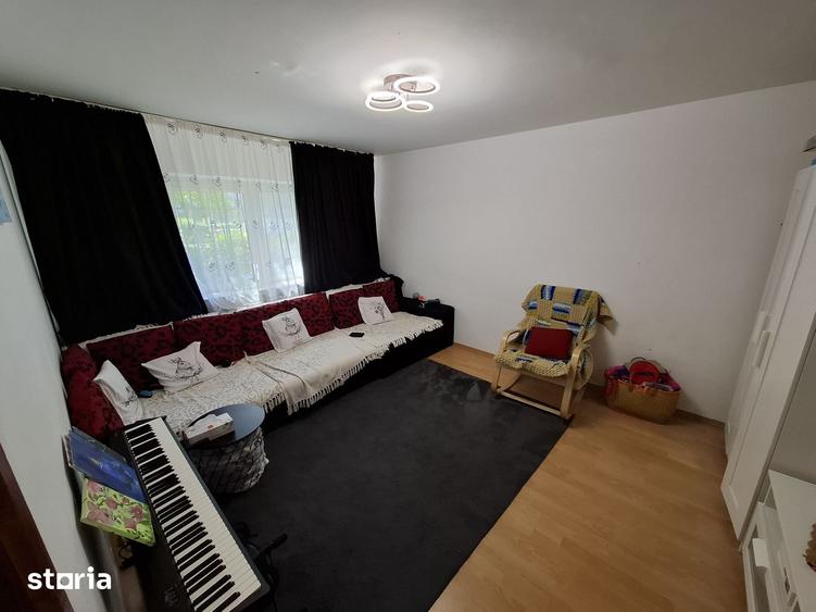 Apartament cu 3 camere decomandat în Inel II