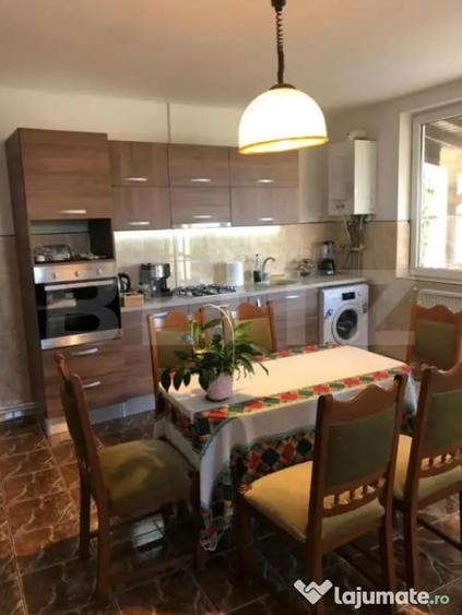 Casă cu 7 camere cu Teren 920 Mp în Viile Noi
