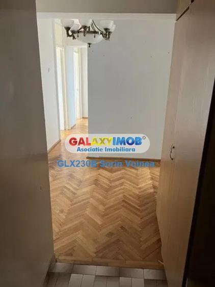 Apartament cu 4 camere decomandat în Berceni
