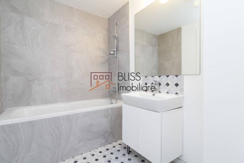 Apartament cu 4 camere decomandat în Victoriei