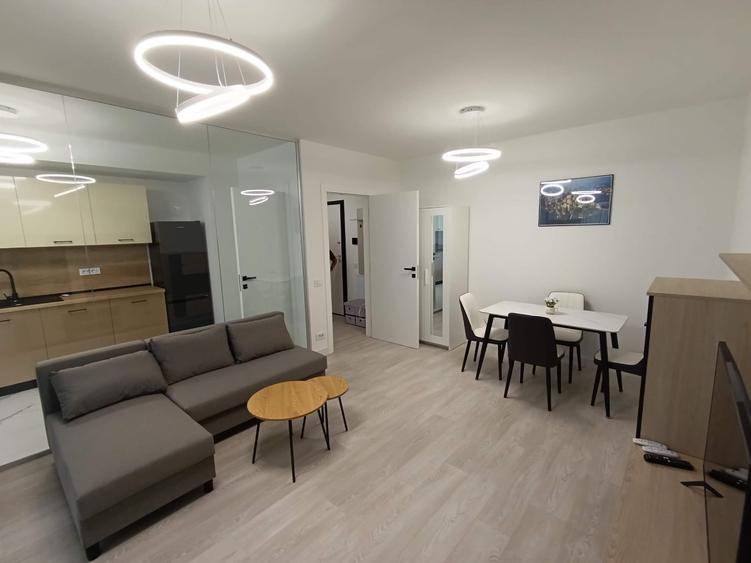 Apartament cu 2 camere decomandat în Jiului