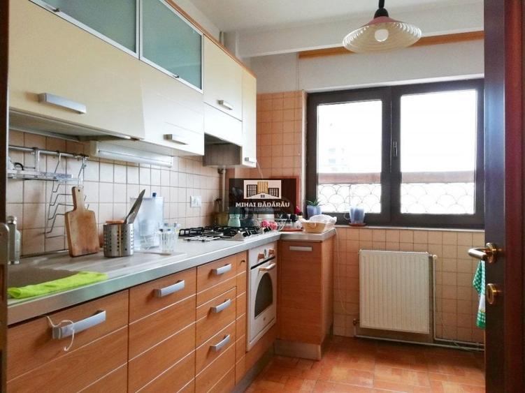 Apartament cu 2 camere semidecomandat, mobilat în Titulescu