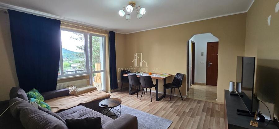 Apartament cu 3 camere decomandat în Est