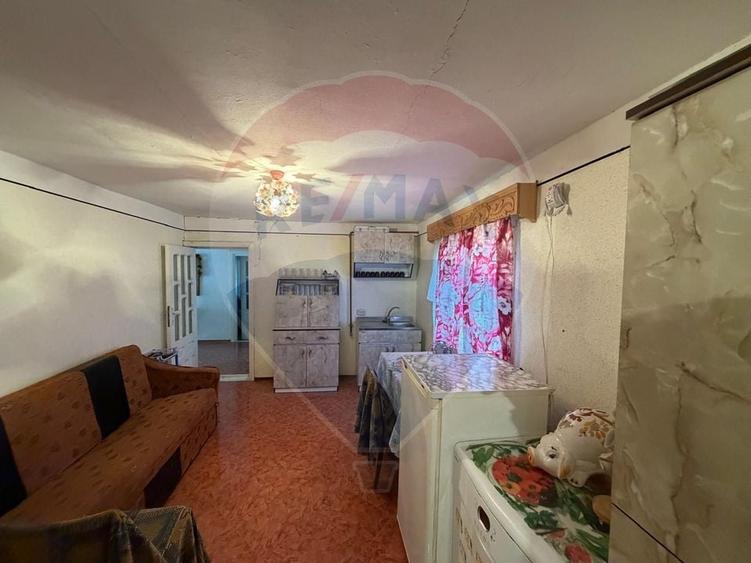 Casă individuală cu 5 camere cu Teren 1513 Mp în Câmpineanca