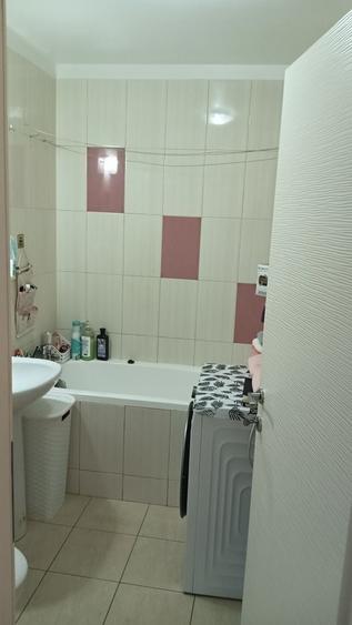 Apartament cu 2 camere semidecomandat în Titan