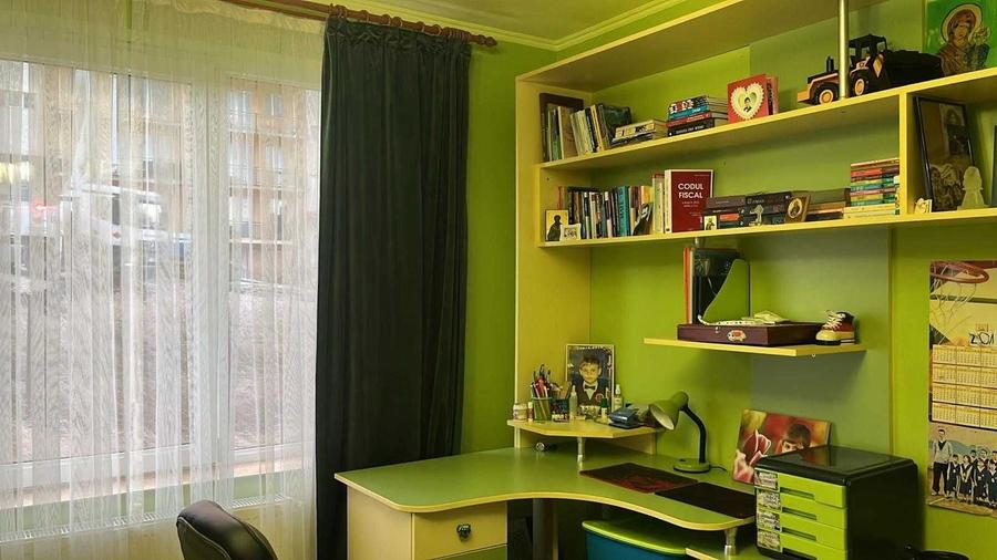 Apartament cu 3 camere decomandat în Bună Ziua