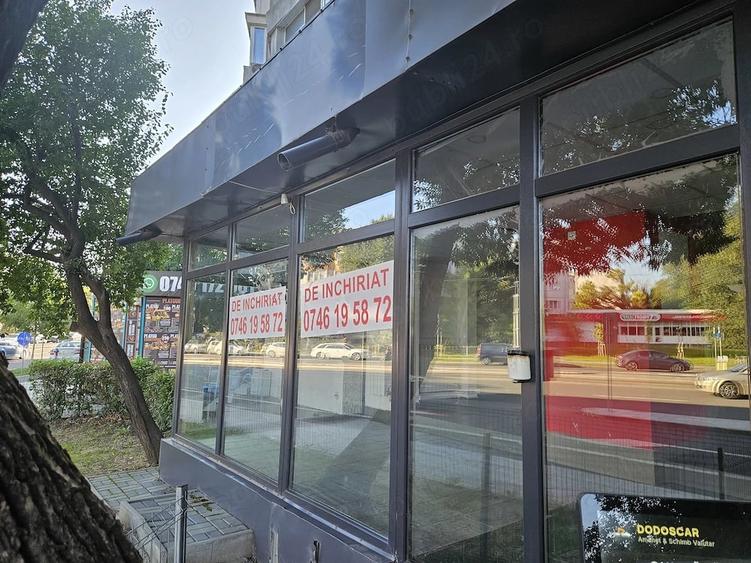 Spațiu comercial, de 60 mp, în Micro 40
