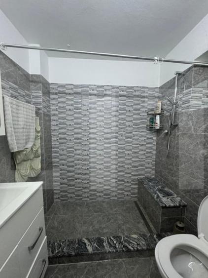 Casă cu 2 camere cu Teren 1326 Mp în Central