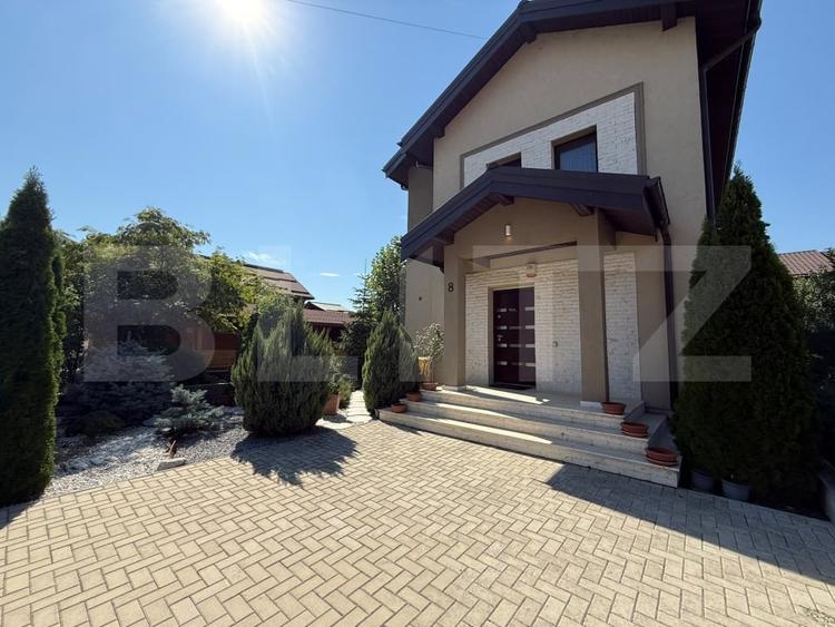 Casă individuală cu 4 camere cu Canalizare în Sud-Est