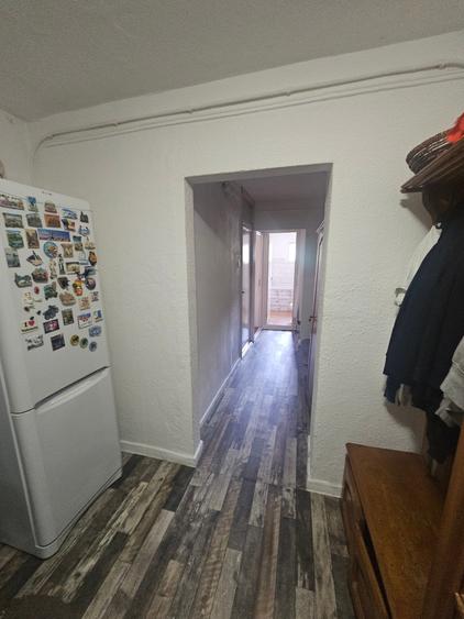 Apartament cu 3 camere decomandat în Tomești