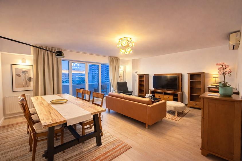 Apartament cu 3 camere decomandat, mobilat în P-ța Alba Iulia