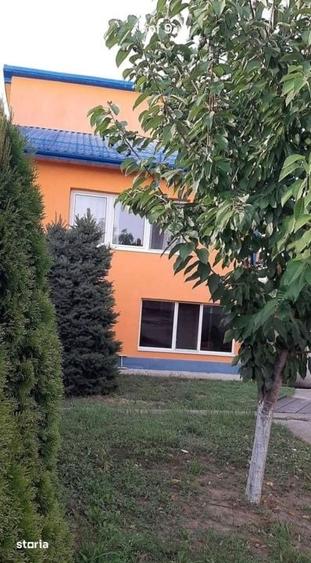 Casă cu 3 camere cu Teren 160 Mp în Central