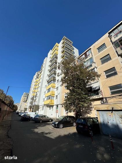 Apartament cu 3 camere în Micro 15