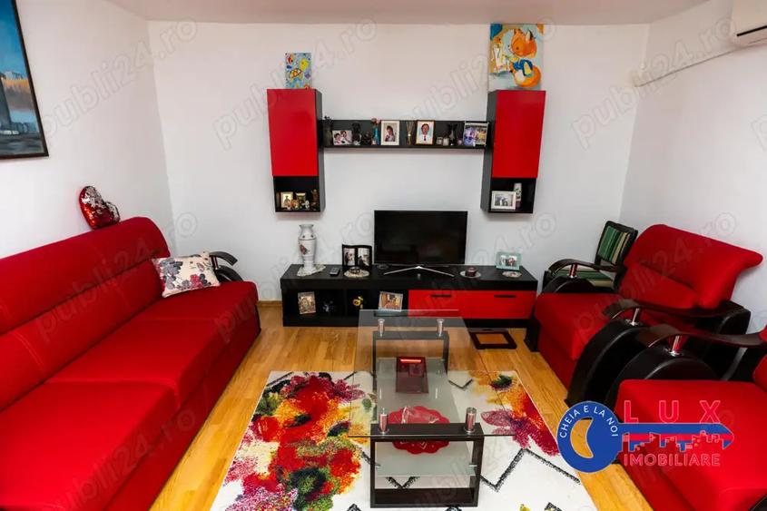 Casă cu 5 camere cu Teren 378 Mp în Babadag