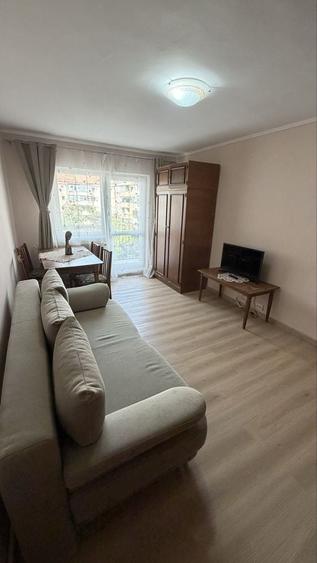 Apartament cu 3 camere în Lazaret