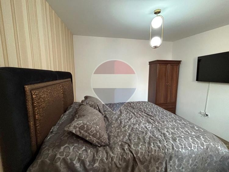Apartament cu 2 camere semidecomandat, mobilat în 13 Septembrie