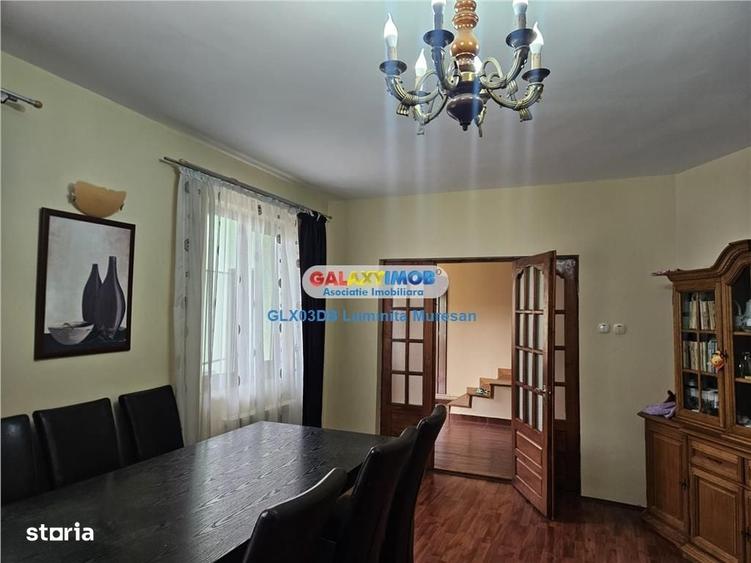 Casă cu 4 camere în Valea