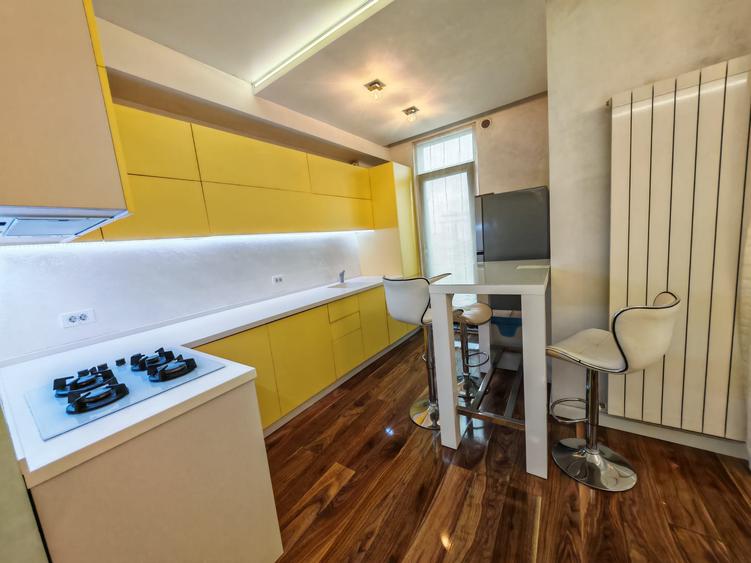 Apartament cu 3 camere decomandat, mobilat în Aviației