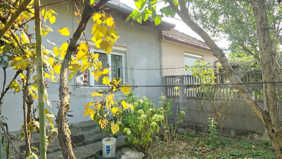 Casă individuală cu 3 camere cu Canalizare în Nord