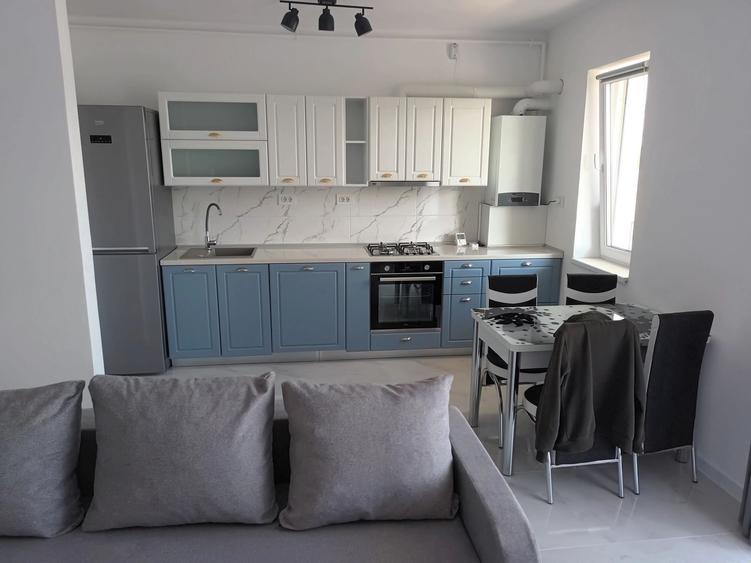 Apartament cu 3 camere semidecomandat în Central