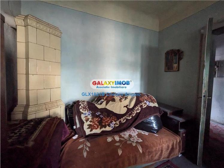 Casă cu 8 camere cu Teren 293 Mp în Unirii
