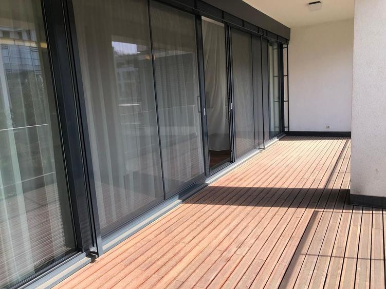 Apartament cu 3 camere decomandat în Băneasa