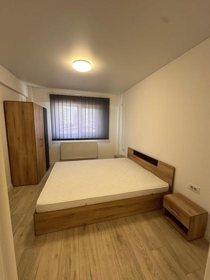 Apartament cu 3 camere decomandat în Theodor Pallady