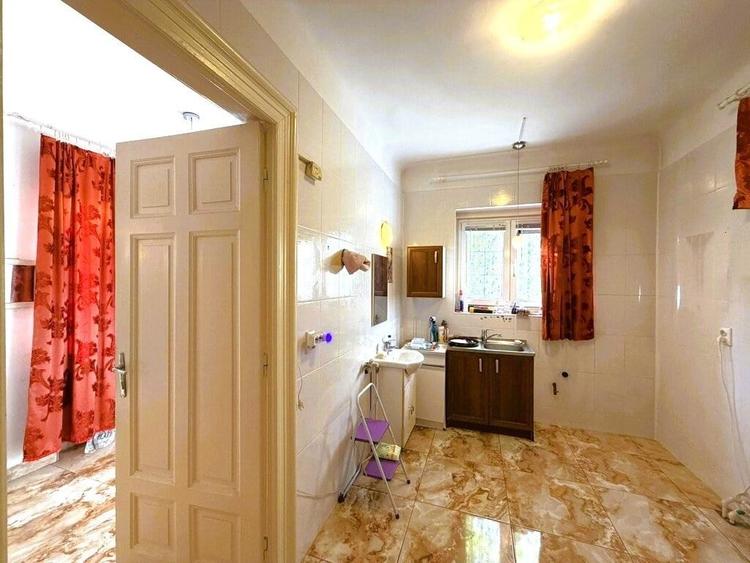 Casă cu 18 camere cu Garaj în Kiseleff