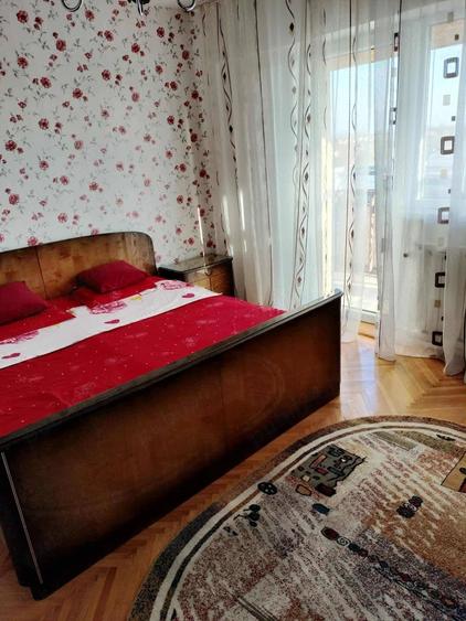 Apartament cu 3 camere decomandat în Semicentral