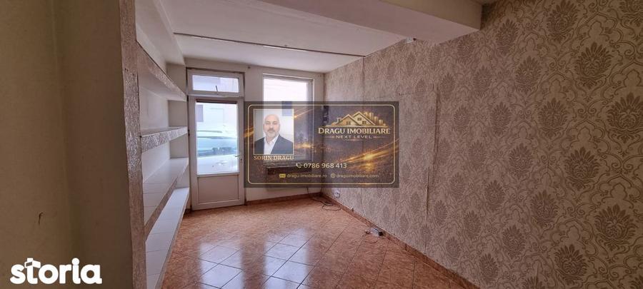Spațiu comercial, de 18 mp, în Central