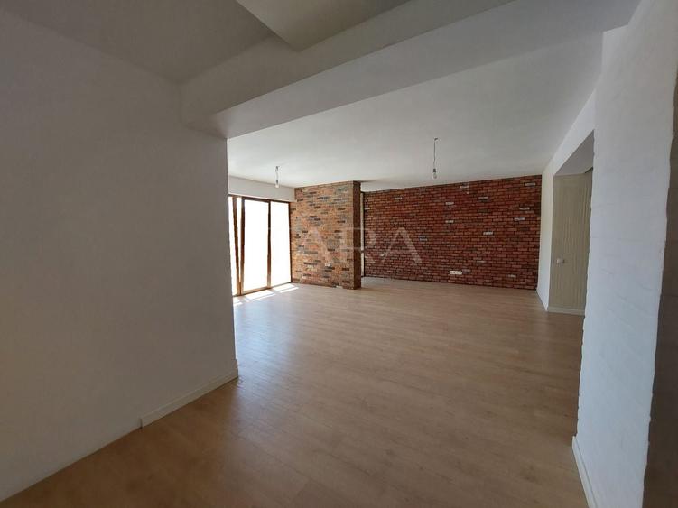 Apartament cu 4 camere semidecomandat în Vest
